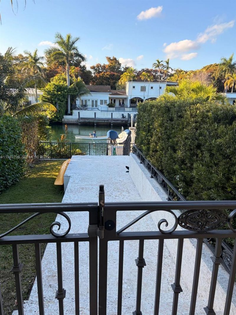 707 Vilabella Ave, Coral Gables, FL 33146 Photo