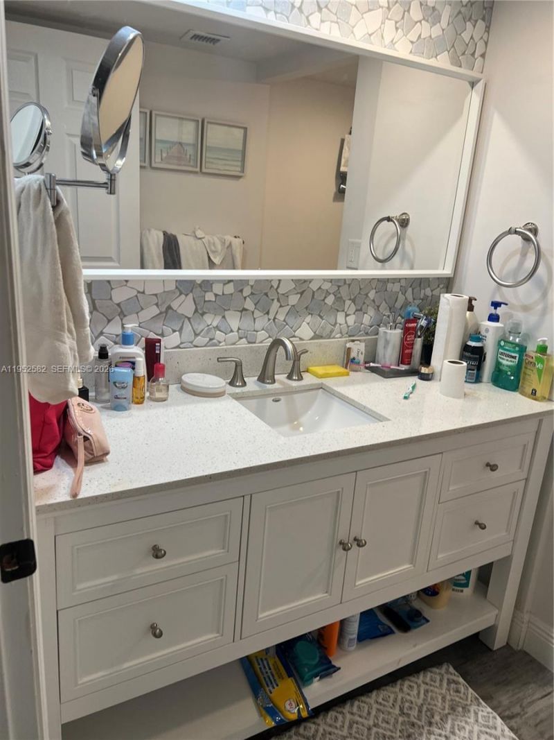 3675 N Country Club Dr, Unit 2408, Aventura, FL 33180 Photo