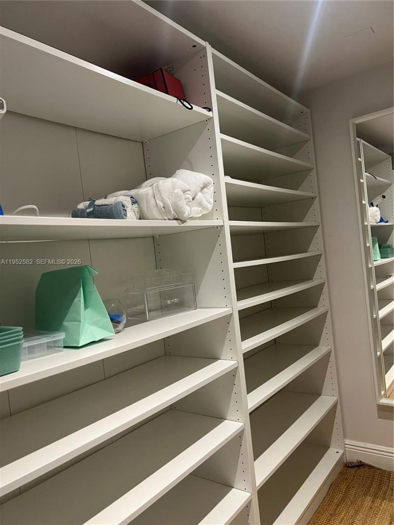 3675 N Country Club Dr, Unit 2408, Aventura, FL 33180 Photo