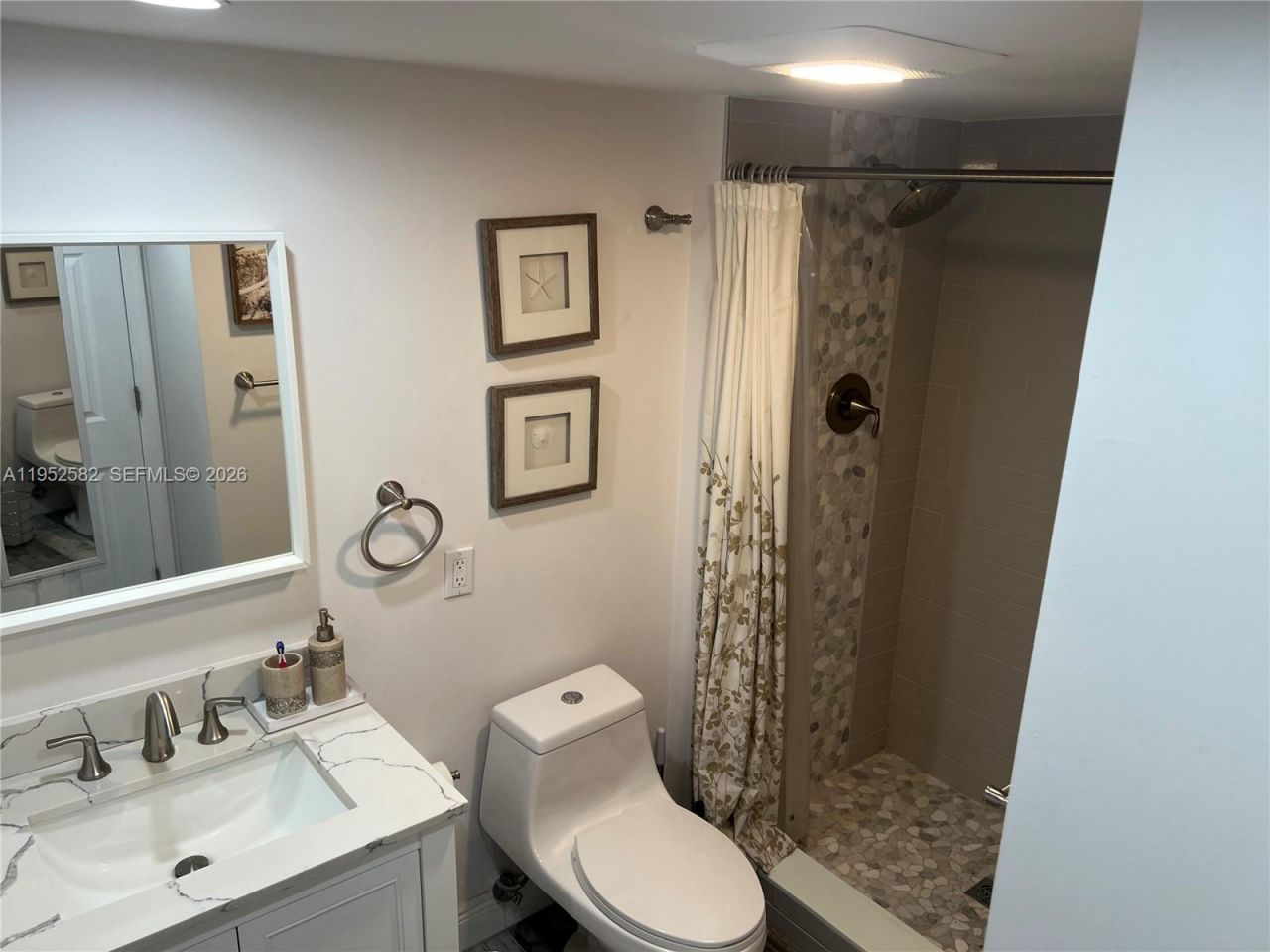 3675 N Country Club Dr, Unit 2408, Aventura, FL 33180 Photo