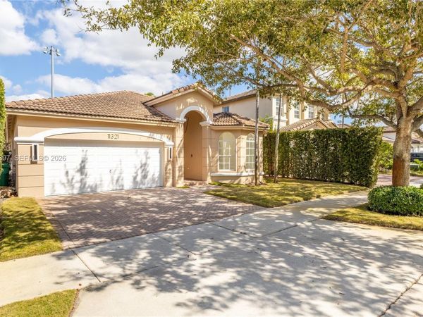 11321 NW 79th Ln, Doral, FL 33178