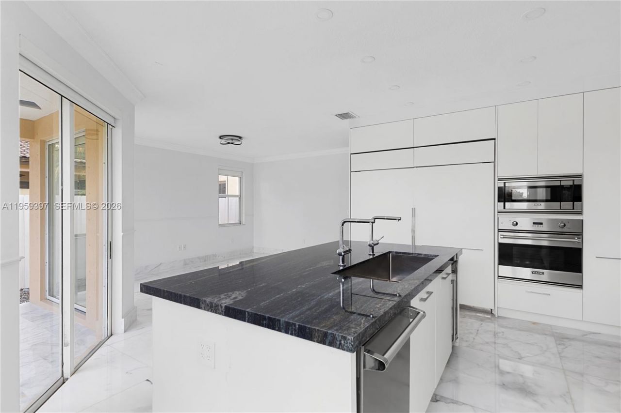 11321 NW 79th Ln, Doral, FL 33178 Photo