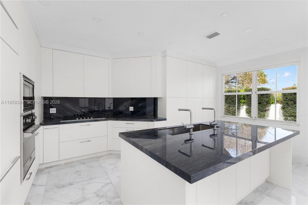 11321 NW 79th Ln, Doral, FL 33178 Photo