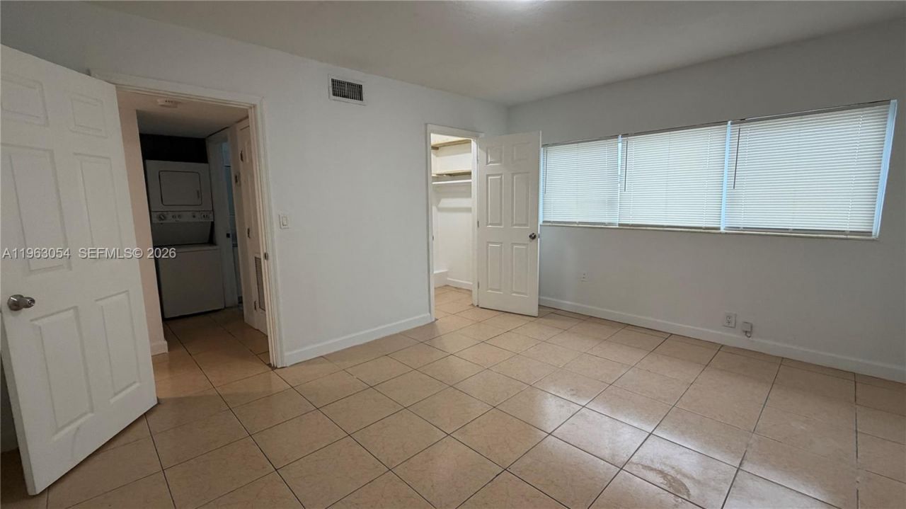 1225 Marseille Dr , Unit 22, Miami Beach, FL 33141 Photo