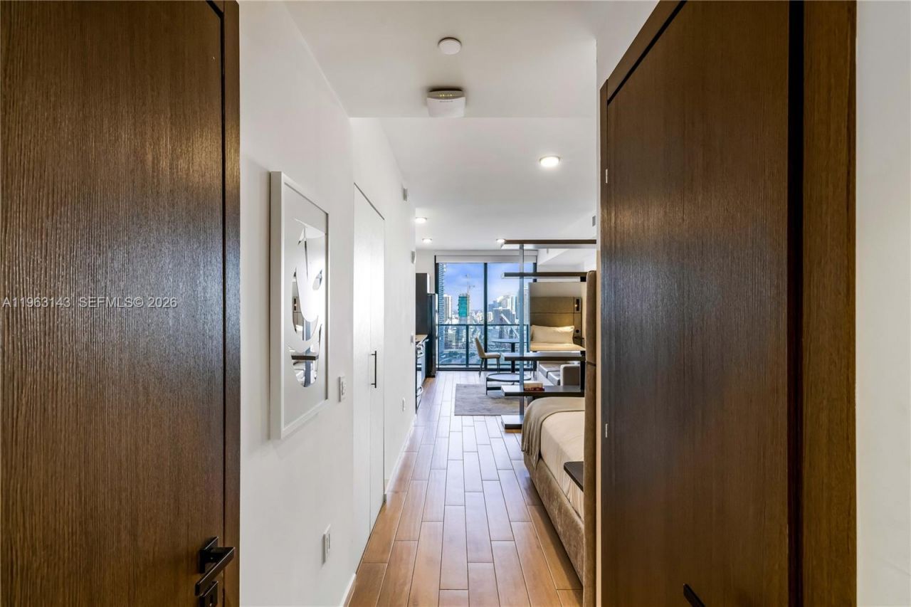 398 NE 5th St, Unit 2205, Miami, FL 33132 Photo