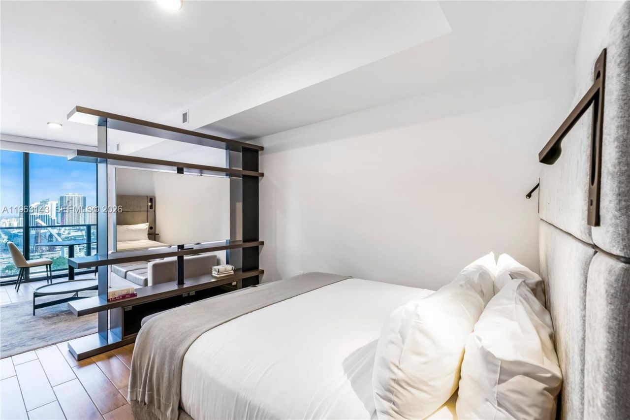 398 NE 5th St, Unit 2205, Miami, FL 33132 Photo