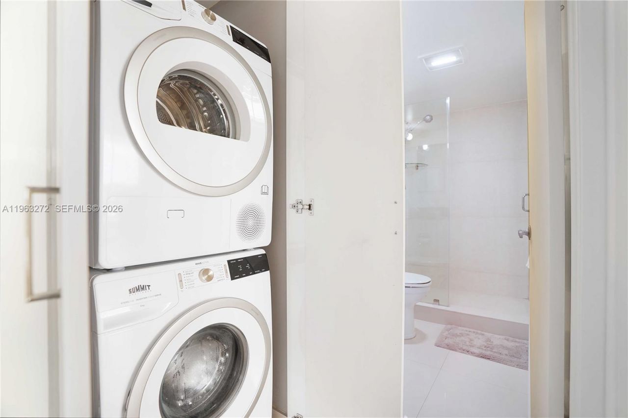 20505 E Country Club Dr, Unit 836, Aventura, FL 33180 Photo