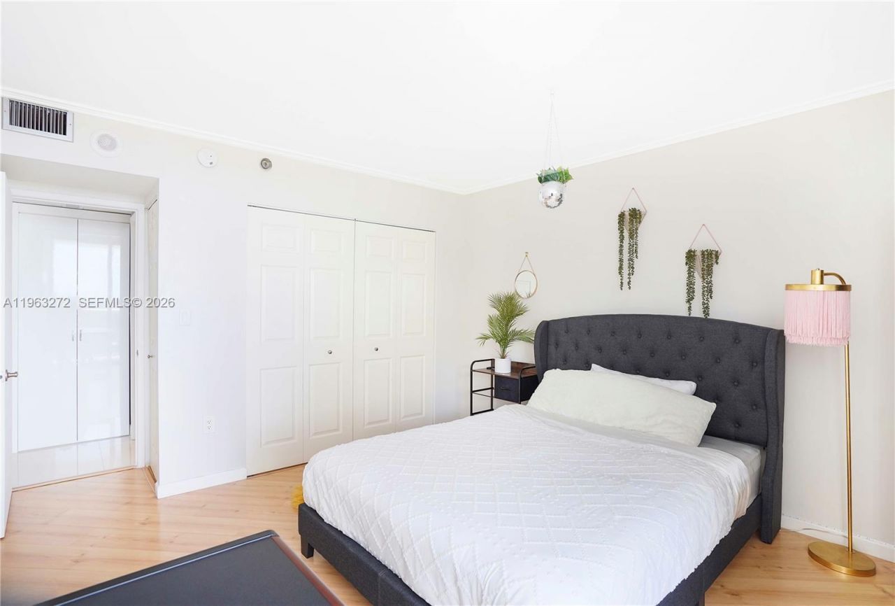 20505 E Country Club Dr, Unit 836, Aventura, FL 33180 Photo