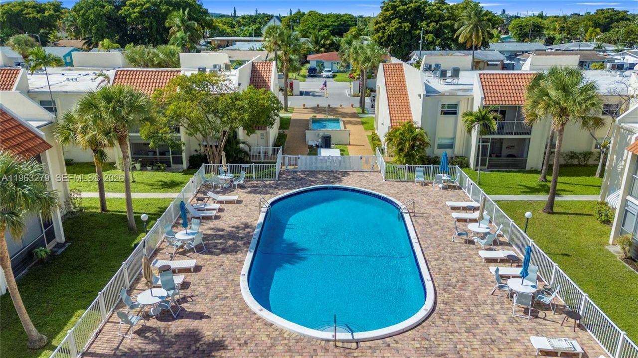 1428 SE 4th Ave , Unit 132, Deerfield Beach, FL 33441 Photo