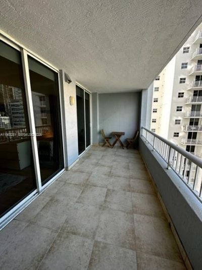 170 SE 14th St , Unit 1606, Miami, FL 33131 Photo