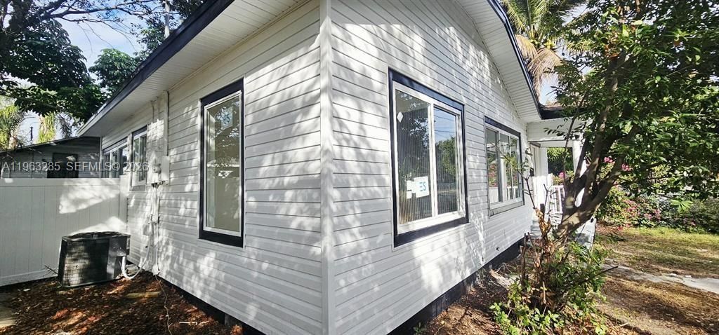 1311 11th Ave S, Saint Petersburg, FL 33705 Photo