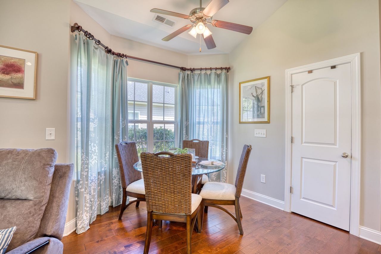 141 Camrose Way Photo 13