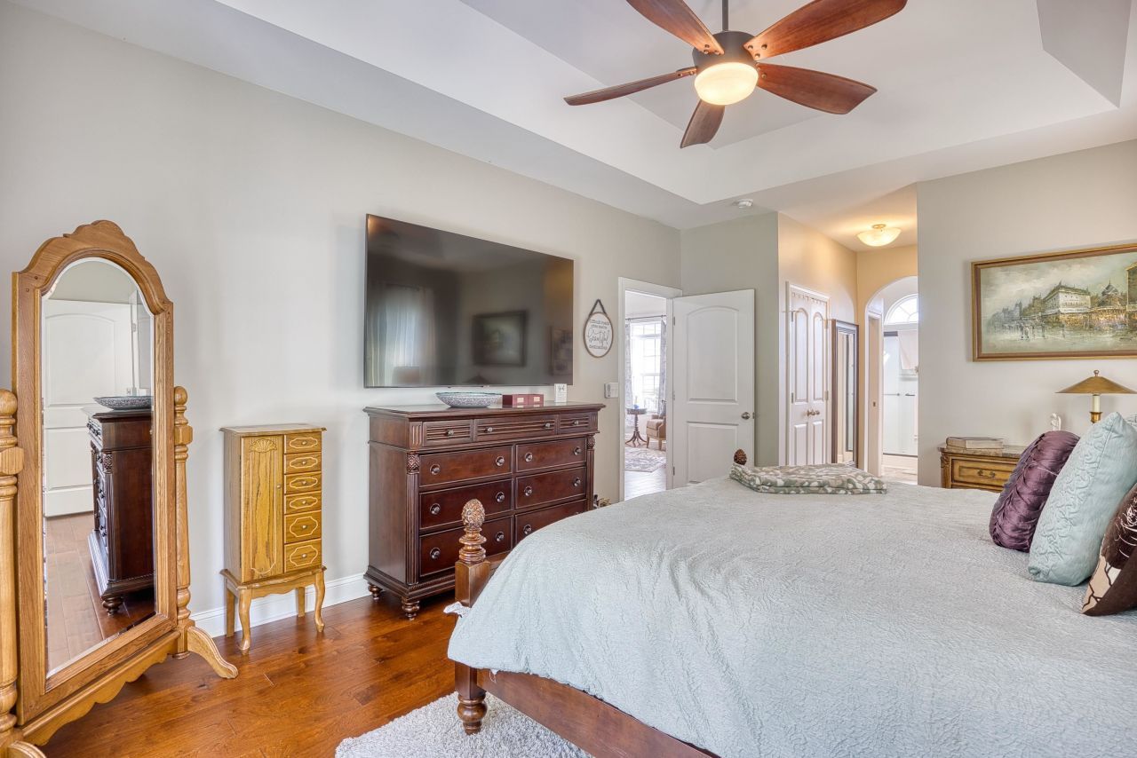 141 Camrose Way Photo 20