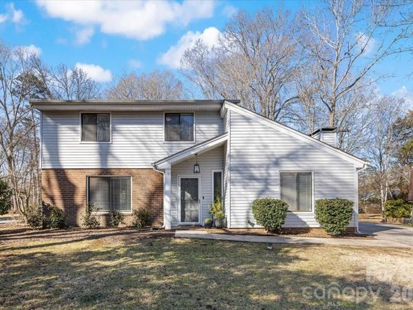 7020 Valley Haven Drive, Charlotte, NC 28211