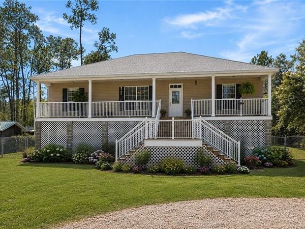 28584 LAKE Drive, Lacombe, LA 70445