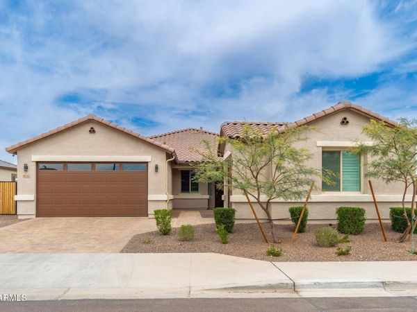 18542 W SELDON Lane, Waddell, AZ 85355