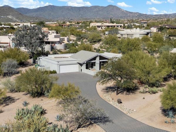 9432 E QUAIL Trail, Carefree, AZ 85377