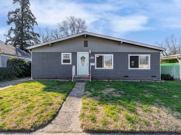 624 S Ivy Street, Medford, OR 97501