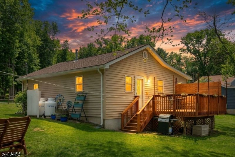 913 Oriole Trl, Stillwater, NJ 07860 Main Photo