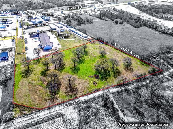 2351 N Trade Days Boulevard , Canton, TX 75103