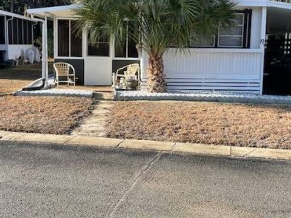 19 Spring Dr., Port Orange, FL 32129