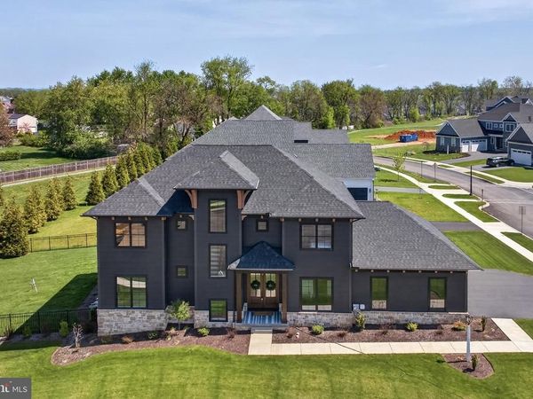5848 WILD LILAC DRIVE, EAST PETERSBURG, PA 17520