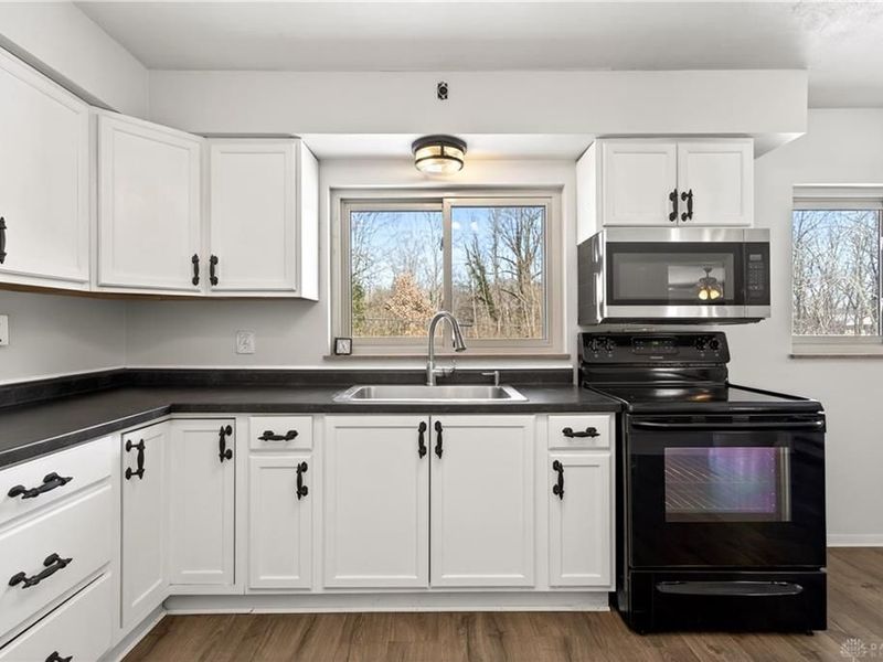 4477 E Centerville Road, Sugarcreek Township, OH 45370 Photo 16