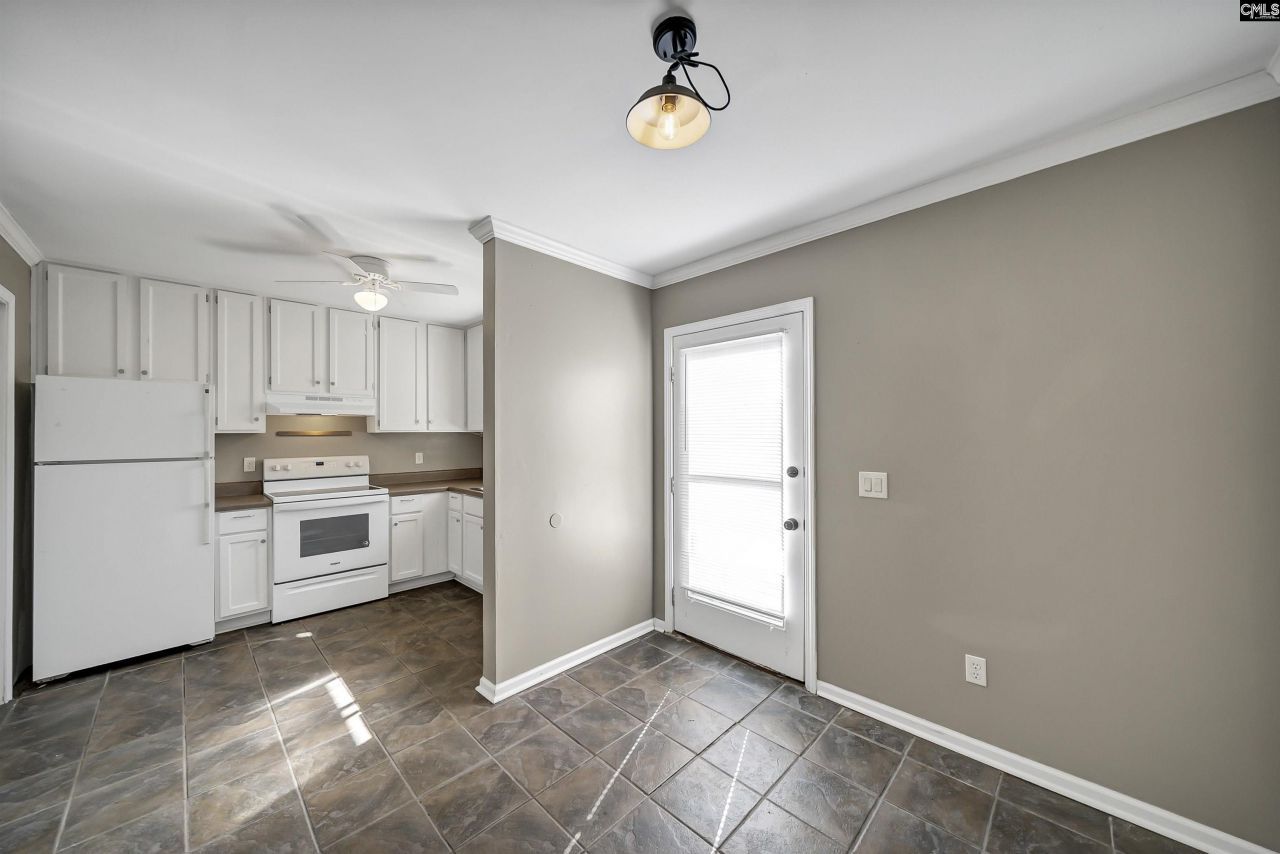 940 Glenn Street Photo 12