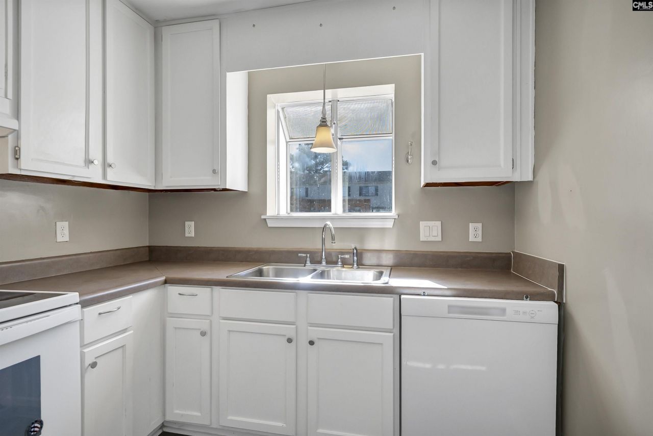 940 Glenn Street Photo 16