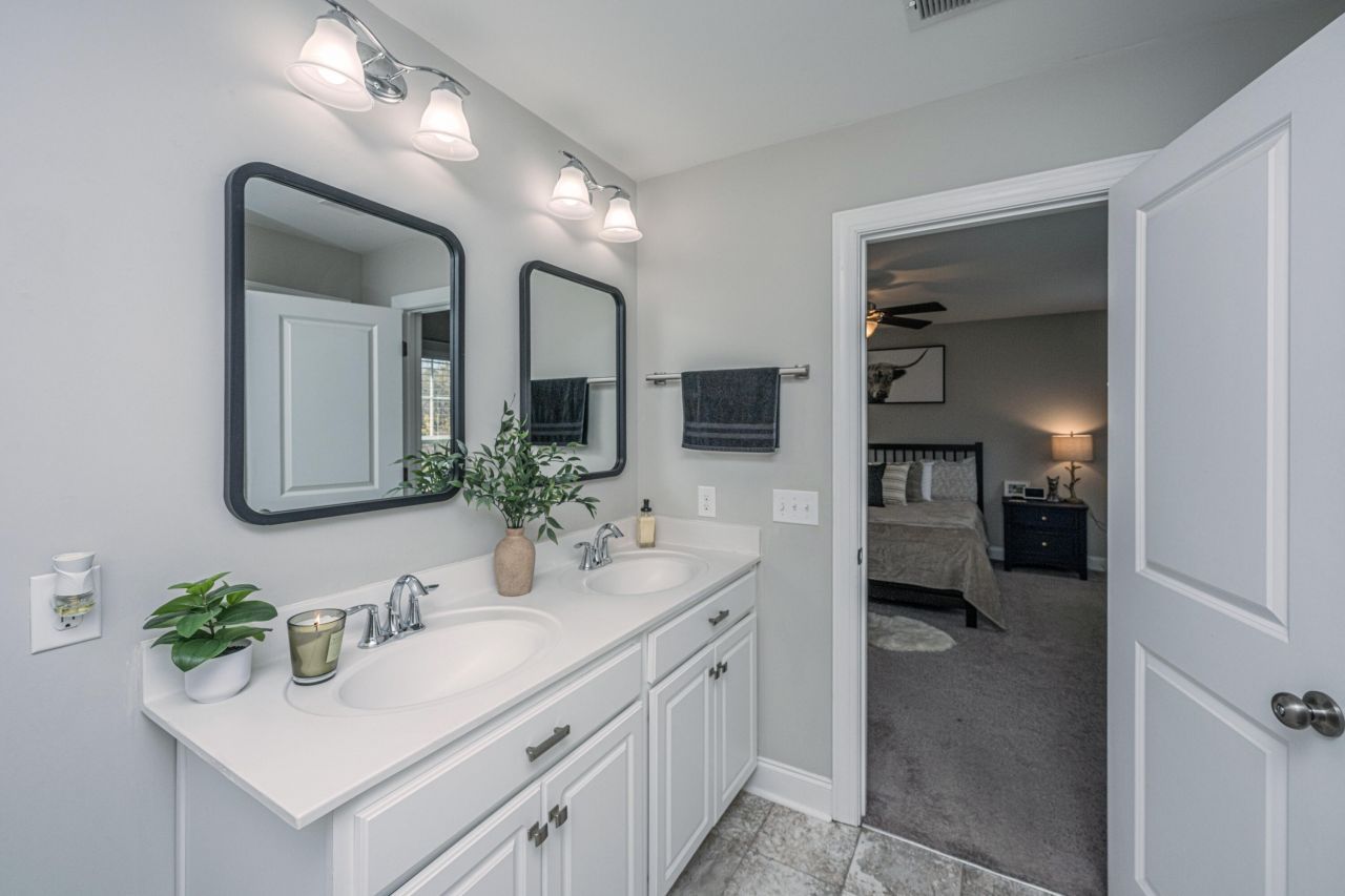 3845 Tupelo Branch Row Photo 30