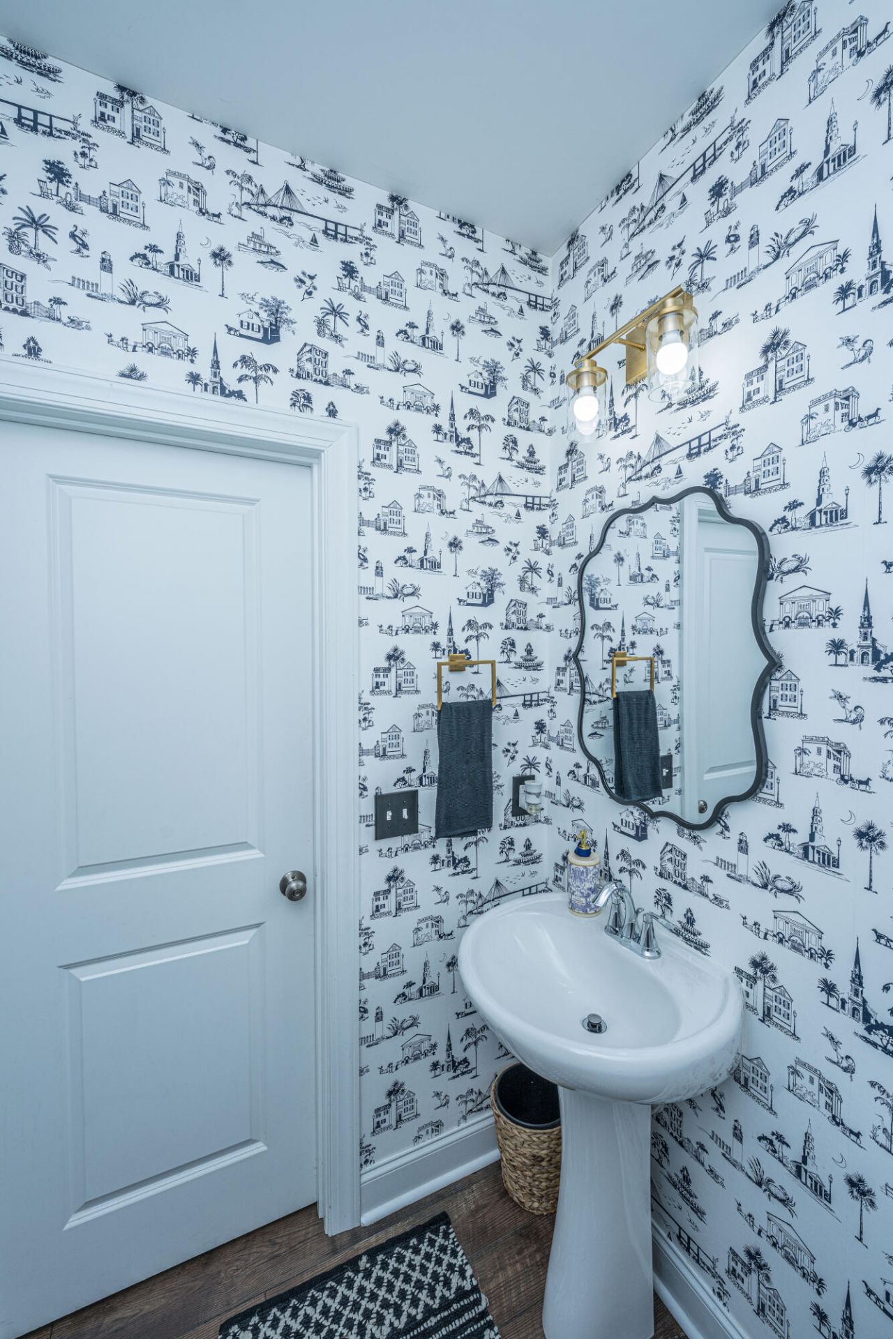 3845 Tupelo Branch Row Photo 5