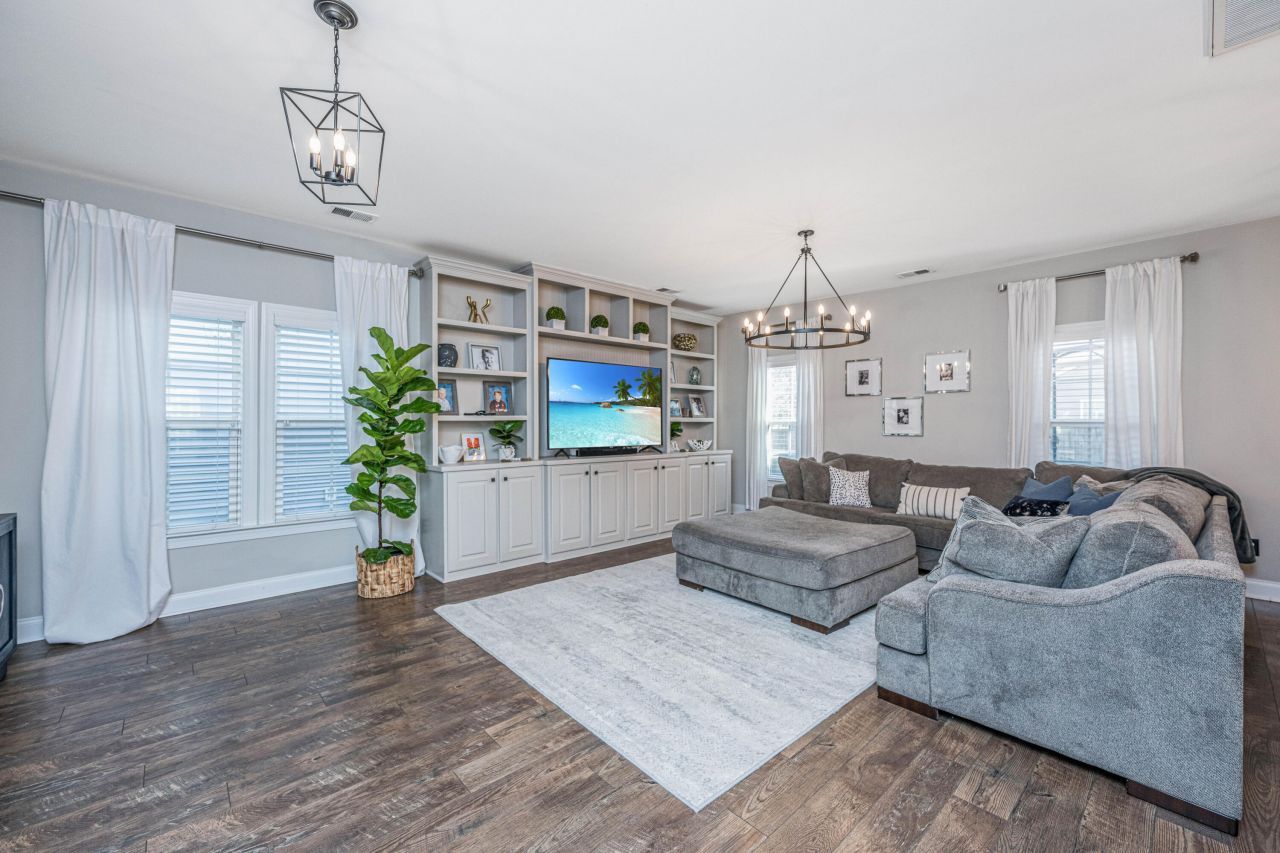 3845 Tupelo Branch Row Photo 7