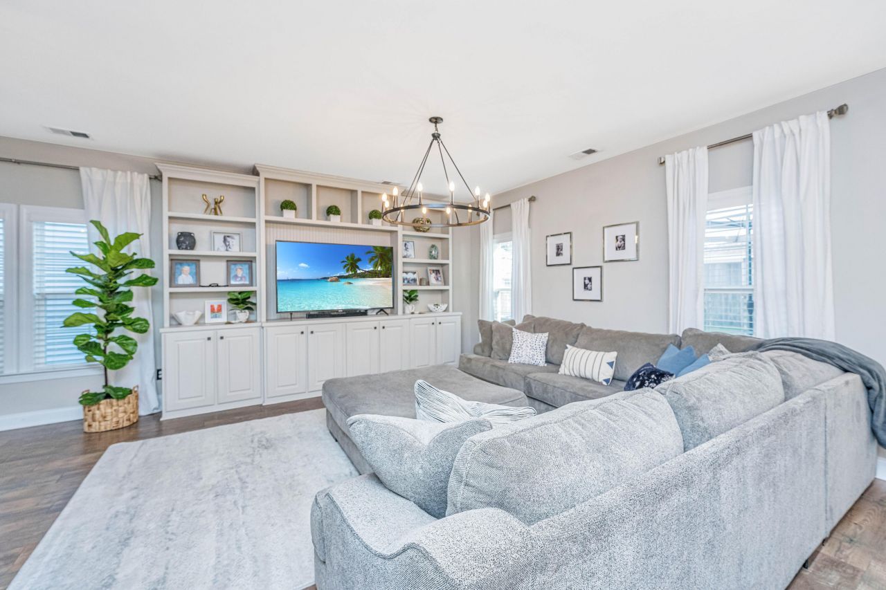 3845 Tupelo Branch Row Photo 8