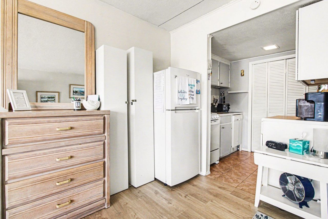 2204 Perrin Dr. Photo 12