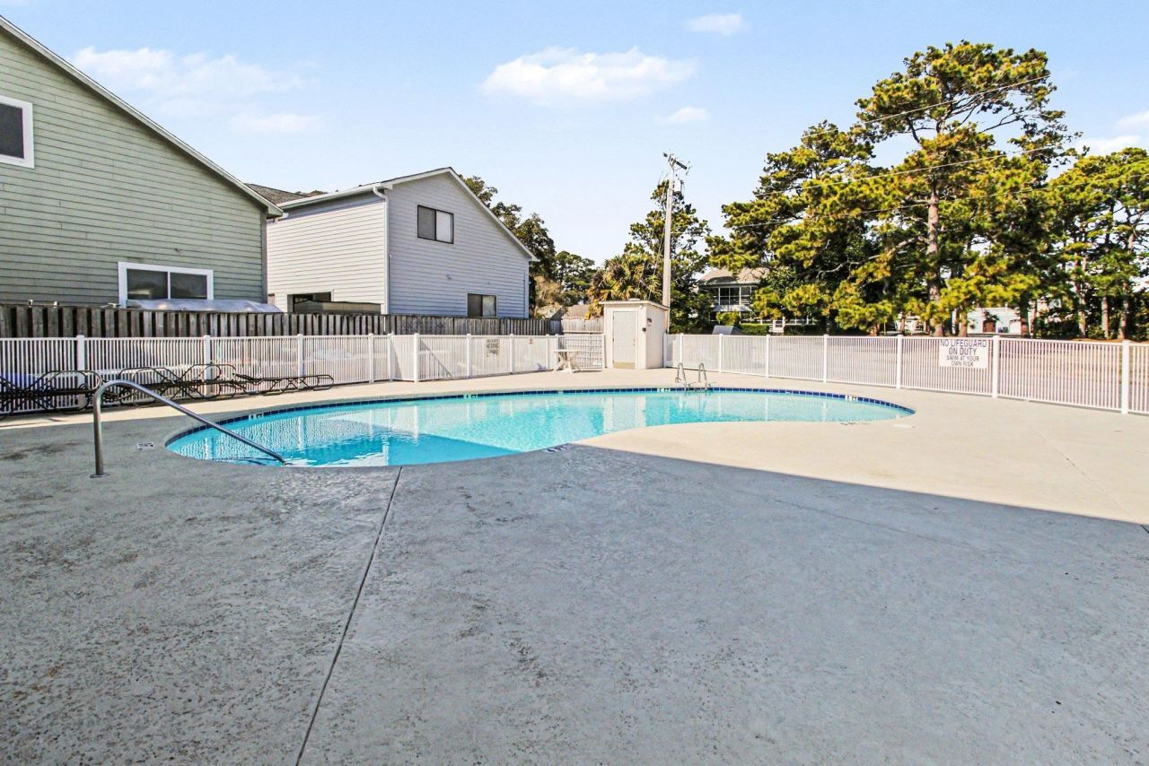 2204 Perrin Dr. Photo 21