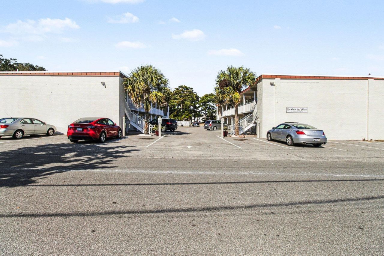 2204 Perrin Dr. Photo 23