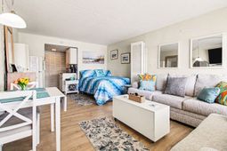 2204 Perrin Dr. photo 4