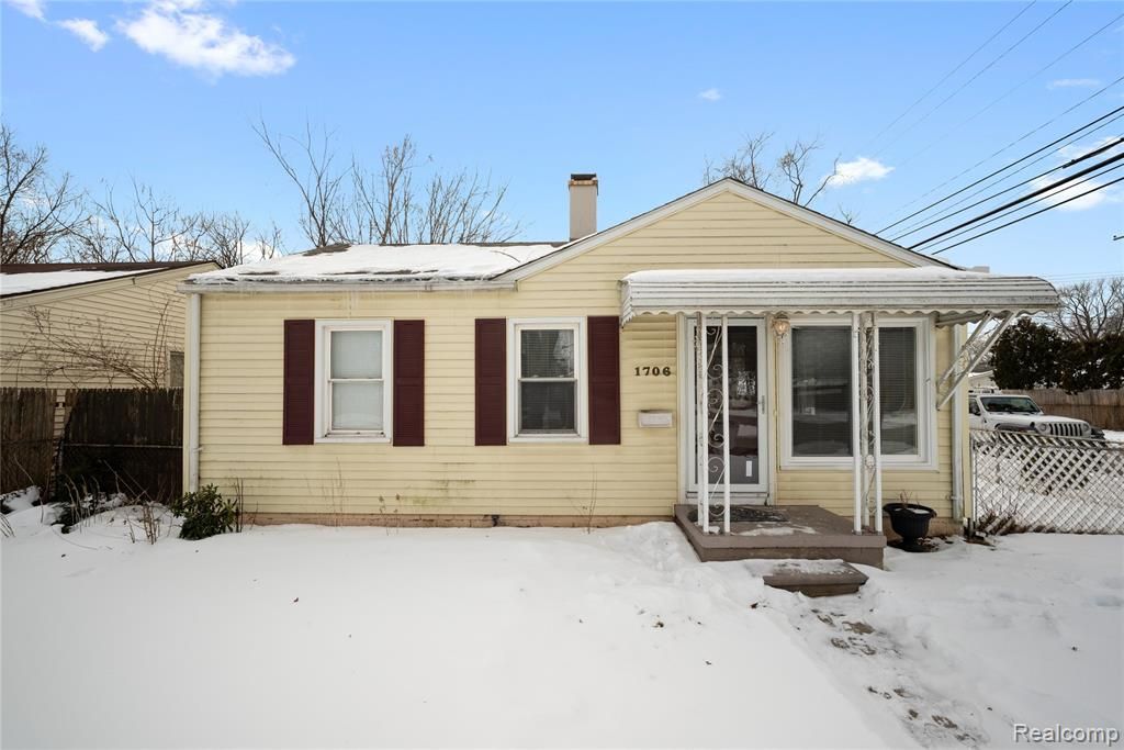 1706 E Pearl Avenue, Hazel Park, MI 48030 Main Photo