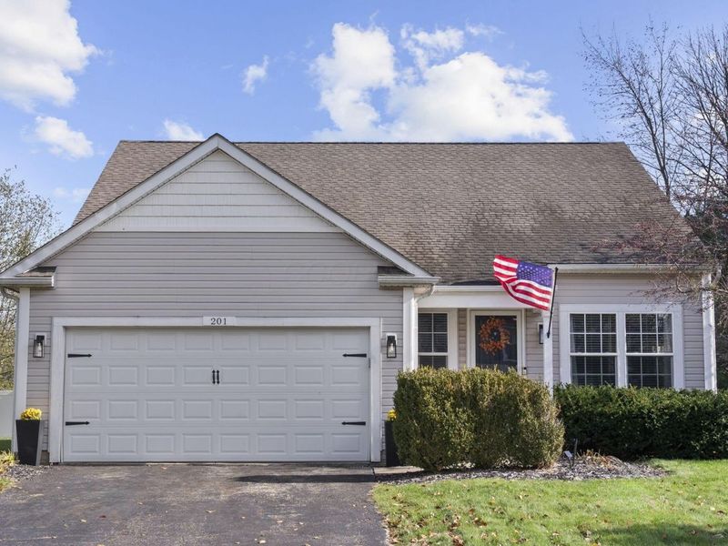 201 Fox Hall Drive, Pataskala, OH 43062 Photo 1