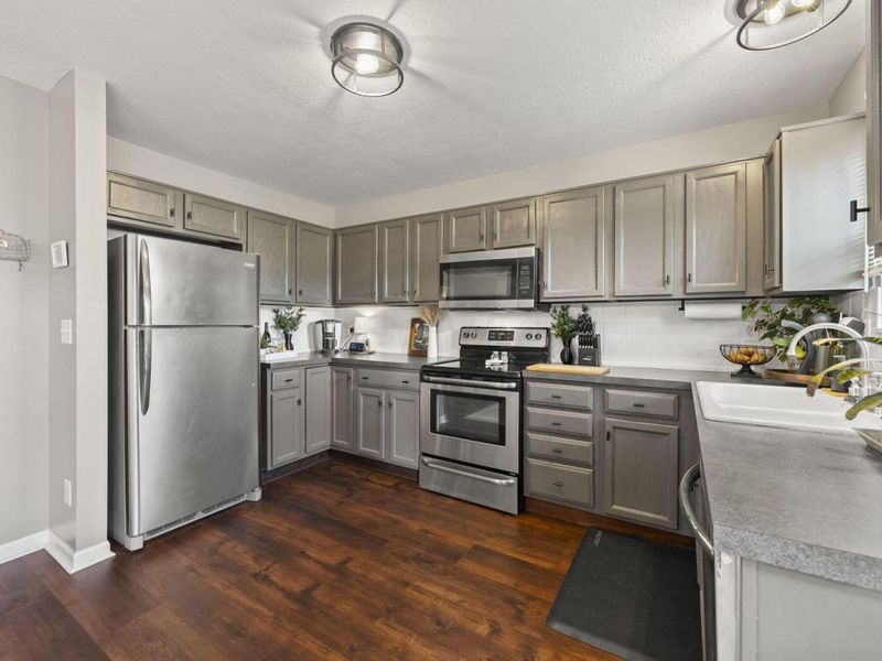 201 Fox Hall Drive, Pataskala, OH 43062 Photo 11