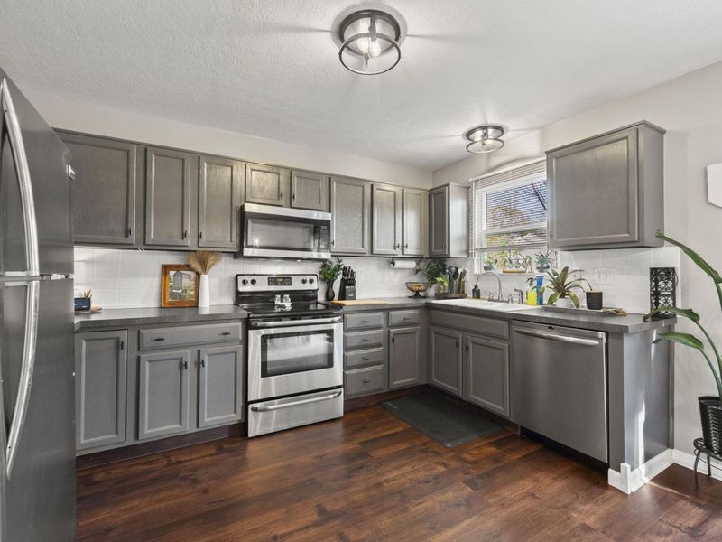 201 Fox Hall Drive, Pataskala, OH 43062 Photo 12