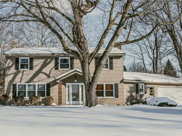 93 Matthew Drive, Fairport, NY 14450