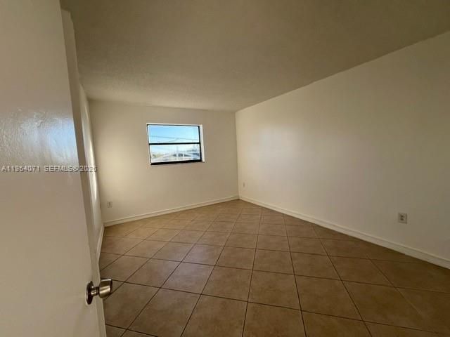 8075 NW 7th St, Unit 501, Miami, FL 33126 Photo