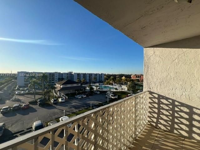 8075 NW 7th St, Unit 501, Miami, FL 33126 Photo