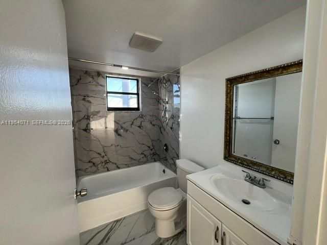 8075 NW 7th St, Unit 501, Miami, FL 33126 Photo