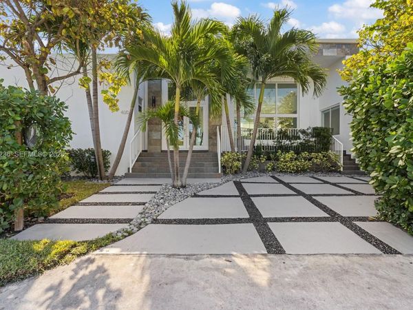 400 90th St, Surfside, FL 33154