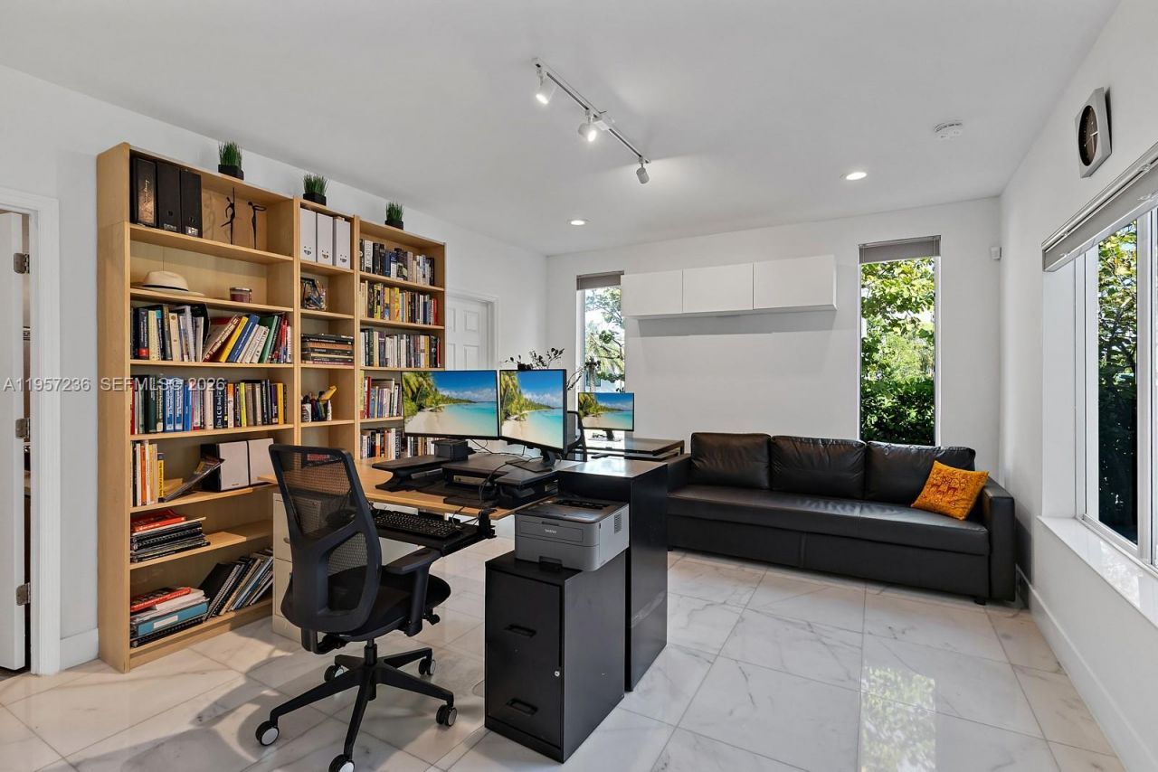 400 90th St, Surfside, FL 33154 Photo