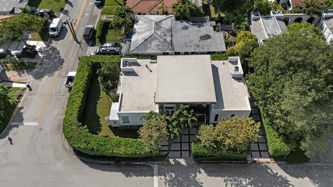 400 90th St, Surfside, FL 33154 Photo