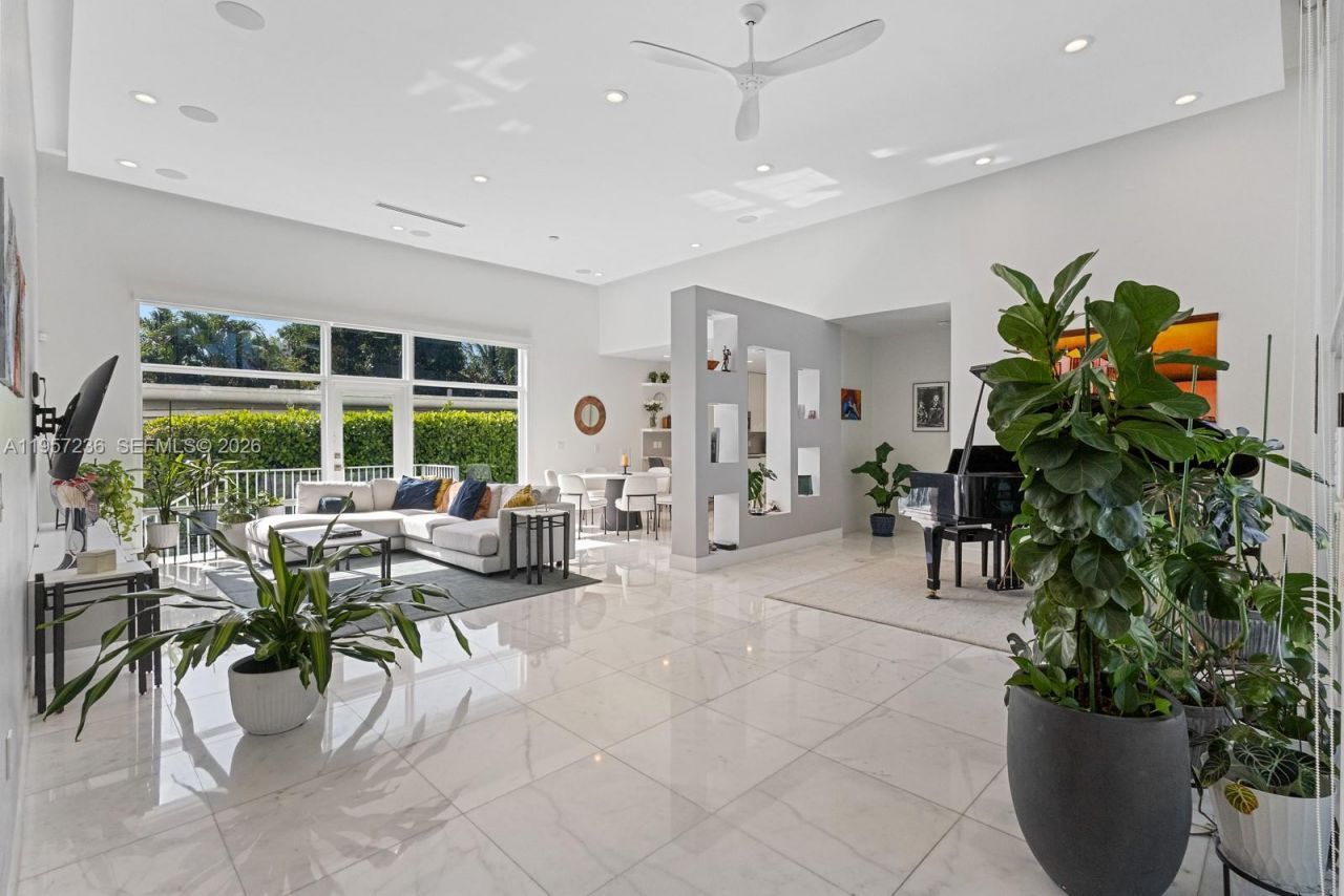 400 90th St, Surfside, FL 33154 Photo