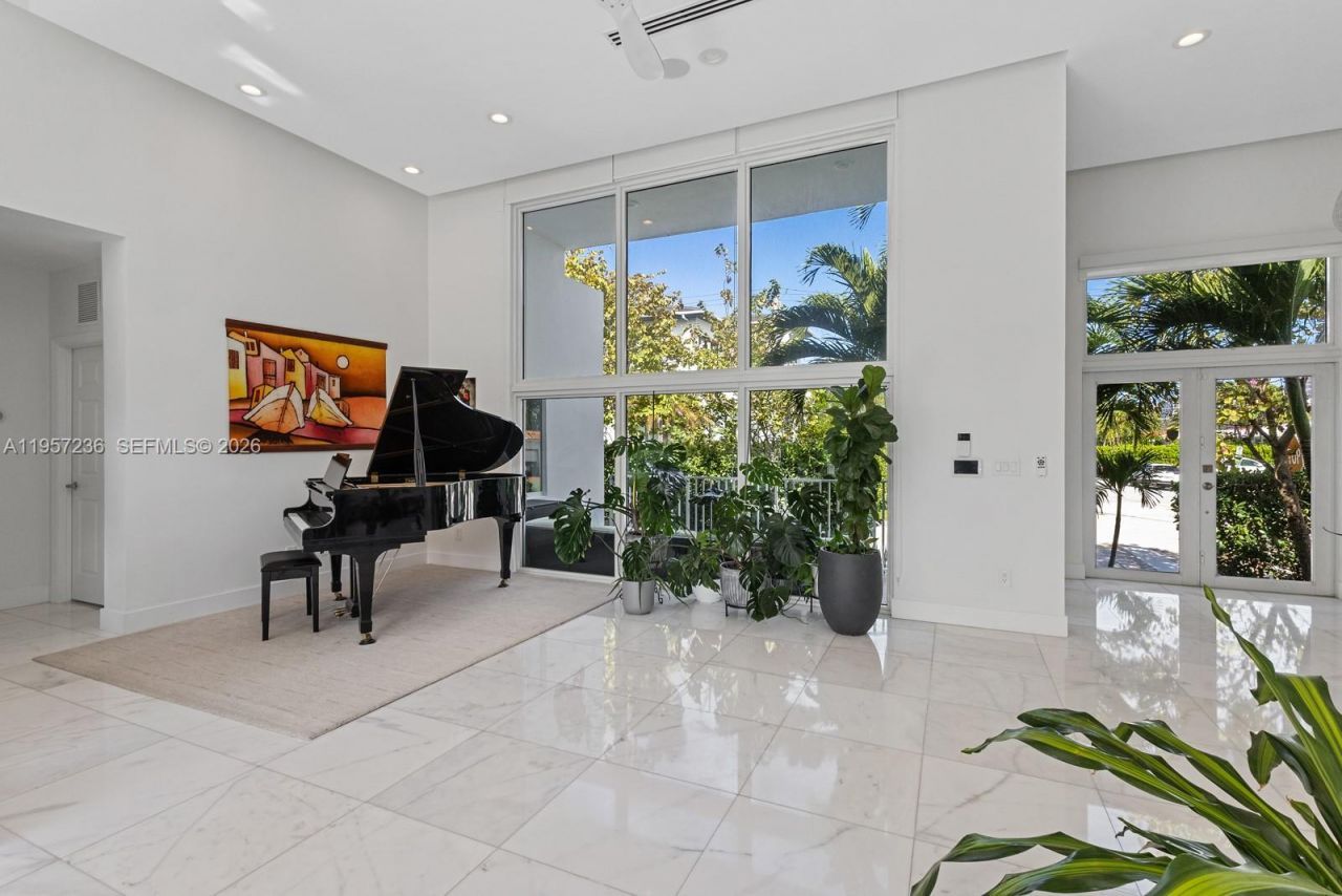 400 90th St, Surfside, FL 33154 Photo